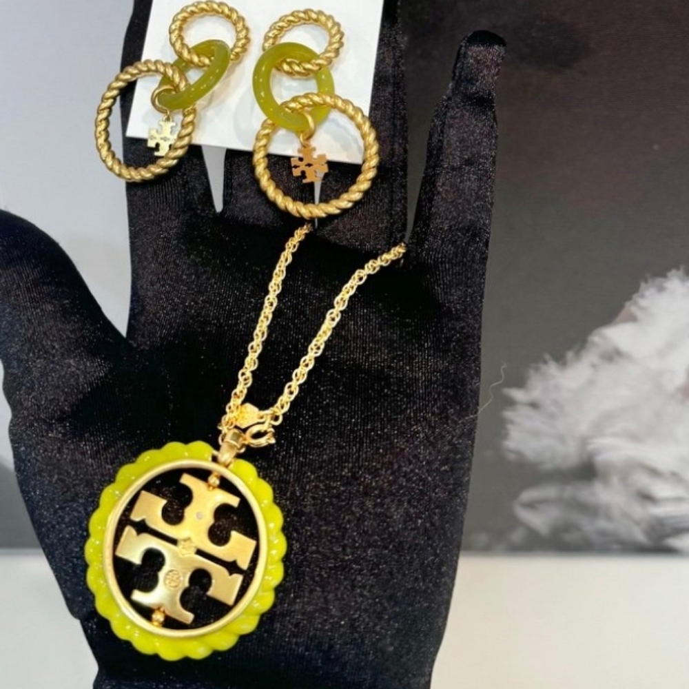 Tory Burch Authentic Necklace & Earring Bundle, BNWT - Picture 2 of 9